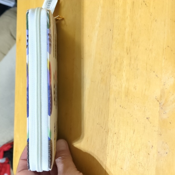 Pineapple themed wallet - Picture 4 of 5